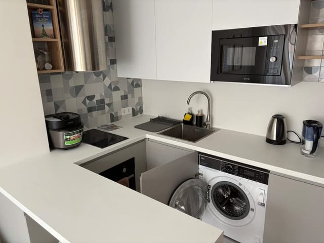 Comfort in Varna– Modern, Bright Central Apartment