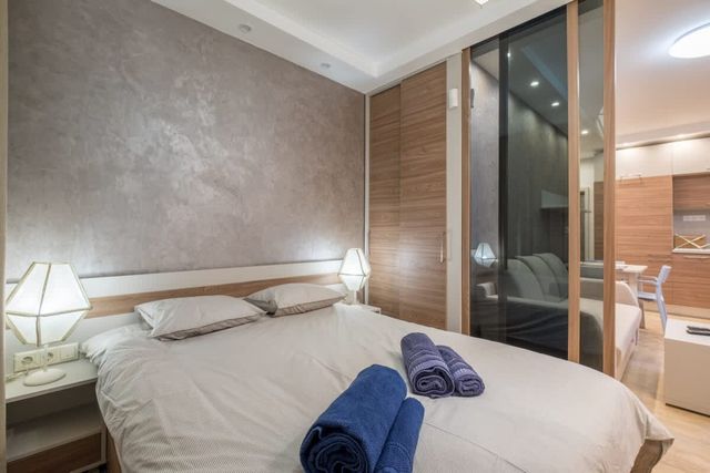 M&M Modern & Multifunctional One Bedroom Apartment