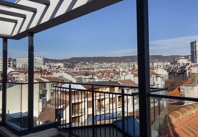 Modern Haven in Varna : Retreat with Chic Ambiance