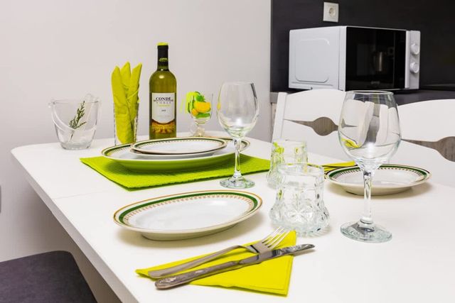 Radiant Retreat: Bright 1BD Haven in Plovdiv - Photo 4