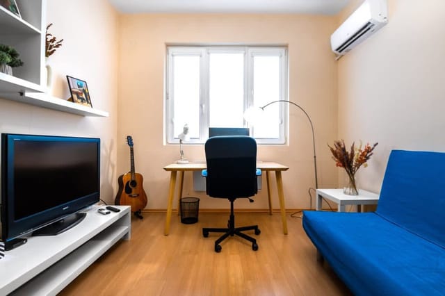 Sofia’s Best Area - Workspace+300 MBPS WiFi