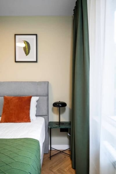 Modern&Central 2-BD with Parking