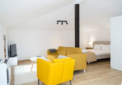 Private Villa with 5BD, Pool & Stunning Sea Views