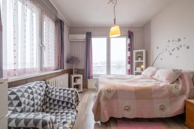 Little HoMe with a Park View