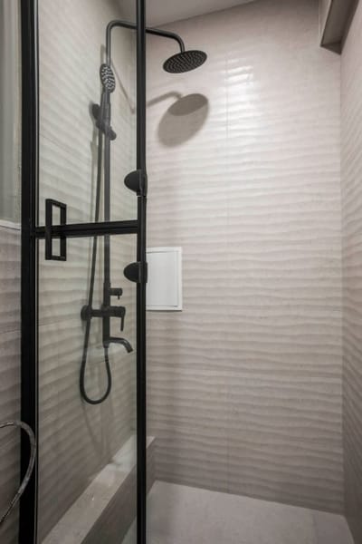 Tom Thumb & Thumbelina - 2 Private Rooms in Center