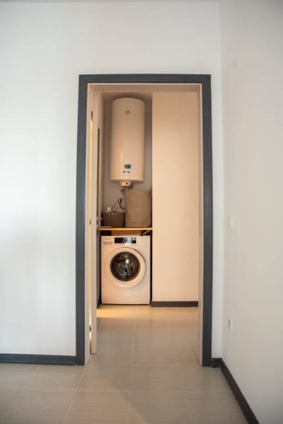 Spacious 3BD flat with Parking and Sea View