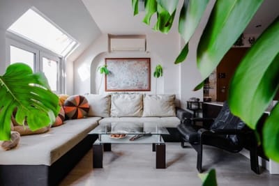 Spacious 2BD Flat with Secure Free Parking