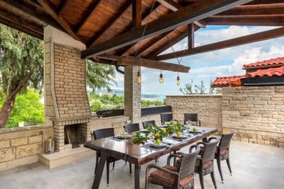 *Villa Apple* 3 BR Luxury Villa PRV pool & BBQ