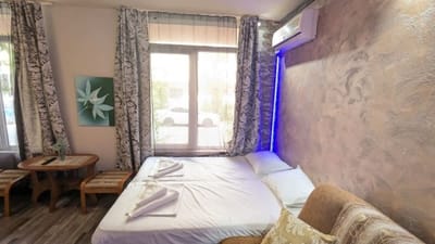 Compact studio with indoor pool near Cacao Beach