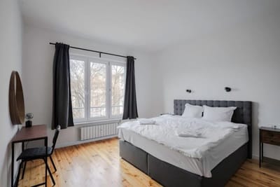 Luminous Central Retreat Spacious 2BD Apartment