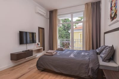 MOCCA Studio - Crystal Garden