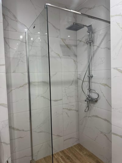 Beachfront Bliss-1BR Sea View Flat in Golden Sands