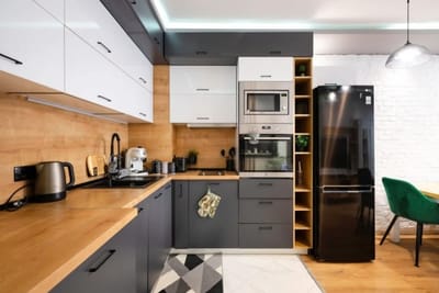 Feel Right at Home - Bright and Modern Apartment