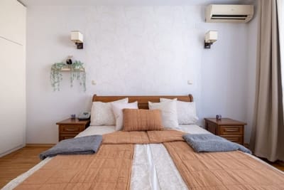 Spacious 1 bedroom apartment in a lively center