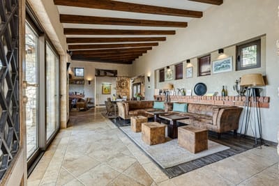 Zornitza Family Estate - Restaurant