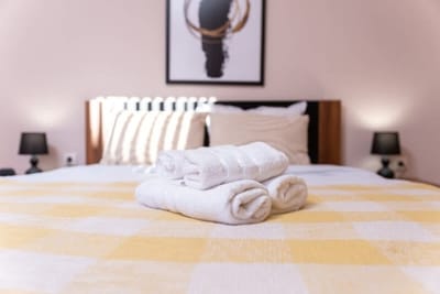 Comfortable 2BR Urban Getaway in City Center