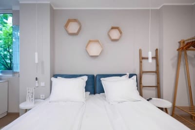 Silver Gem  1BD with desk and balcony