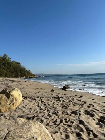 Cozy Sea-View Flat with Balcony in Galata, Varna