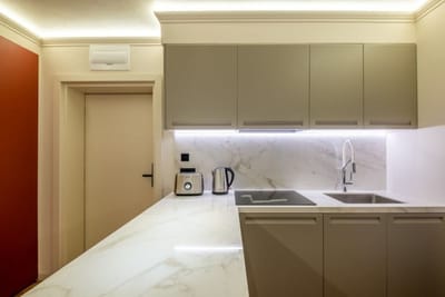 SOFapart Boutique Apt with 3 BDR + 2 BTH & Parking