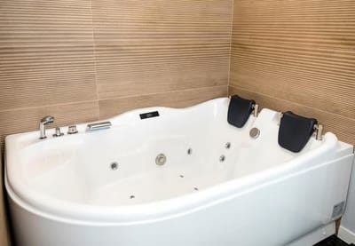 Royal View –Luxury 2BR Apartment with Sea Panorama