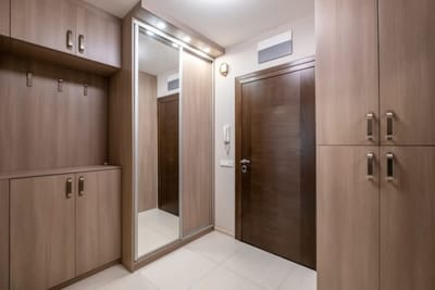 Jewelry - 1 bedroom apartment