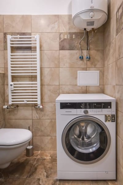 • Kanso Japan • 2-BDR Central Flat with Balcony