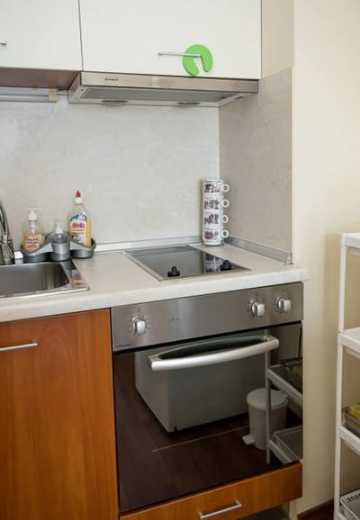 Beachfront Bliss-1BR Sea View Flat in Golden Sands