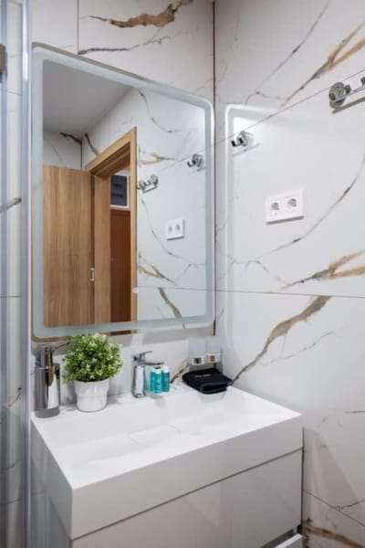 Stylish Urban Haven with Dedicated Parking Spot