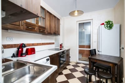 1BD flat with Desk on Russian Monument Square