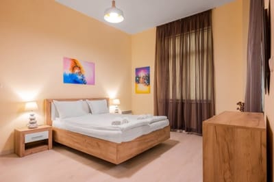 Cozy 2BD Flat + Work Space I Remote workers haven