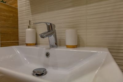 Modern 1BR Apt – Top Location, 4 min to Metro