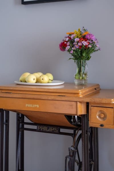 Retro-Chic 1BR Apartment next to Vasil Levski Blvd