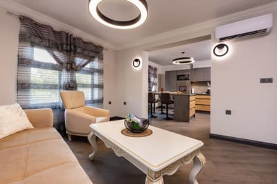 Central Apartments with Garden view - Apt No. 5