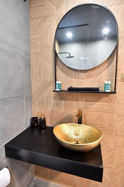 Contemporary Living with Balcony