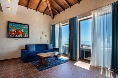 Hacienda Del Sol | Heated Pool