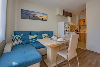 Modern 1BR Apt – Top Location, 4 min to Metro