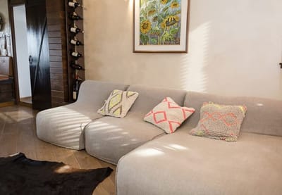 Modern Comfort & Vintage Charm with Panoramic View