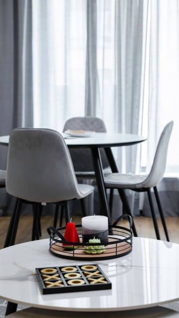 Fresh & Modern Apartment with Balcony