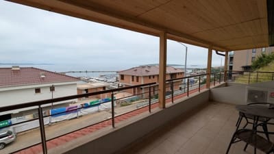 Romantic Getaway 1-BD Apartment with Sea View