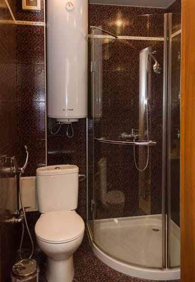 Varna Gem: 2BD Flat with Sunny Balcony