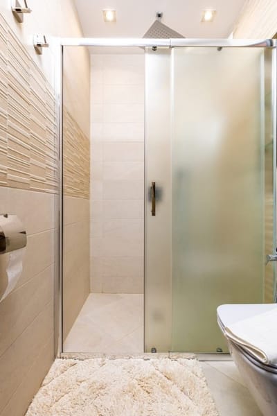 New Luxury & Bright 2 Bedroom Apartment