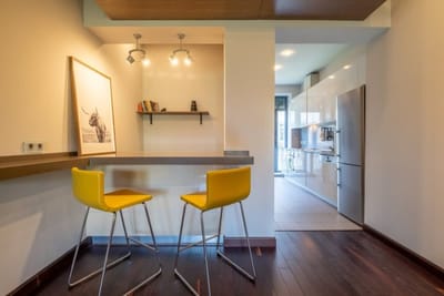 Modern yet Rustic Style City Centre Apt | 2BR/2BTH