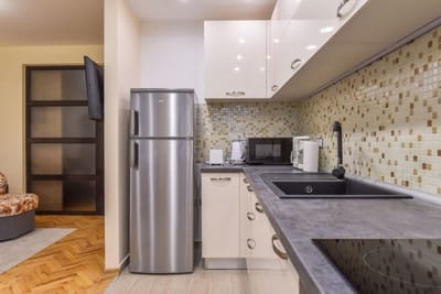 • Kanso Japan • 2-BDR Central Flat with Balcony