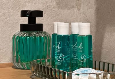 Modern & Quiet 1BR Near Center + Private Parking