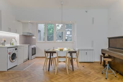 Bright Two-Bedroom Apartment in Top Center