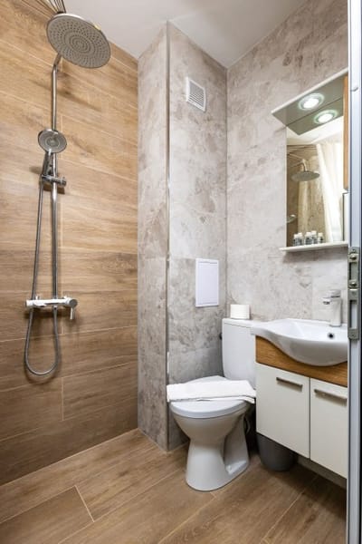 Plaza Nest - Cozy Studio Apartment