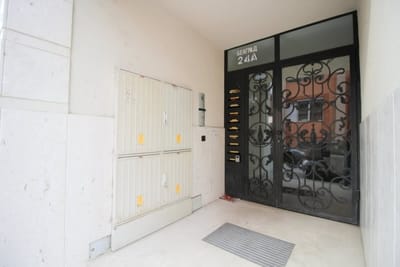 Trendy & Deluxe Apartment