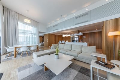 Corner Penthouses: Sunset & Sunrise in The Flamingo Grand Hotel