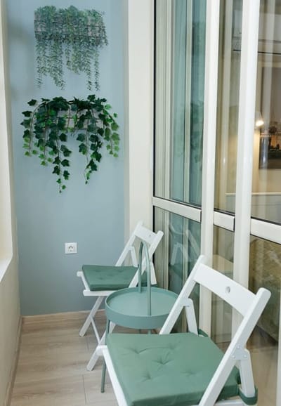 The Blue Apartment  1BD with a Cozy Balcony