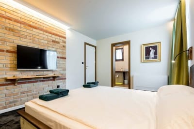 *Villa Apple* 3 BR Luxury Villa PRV pool & BBQ